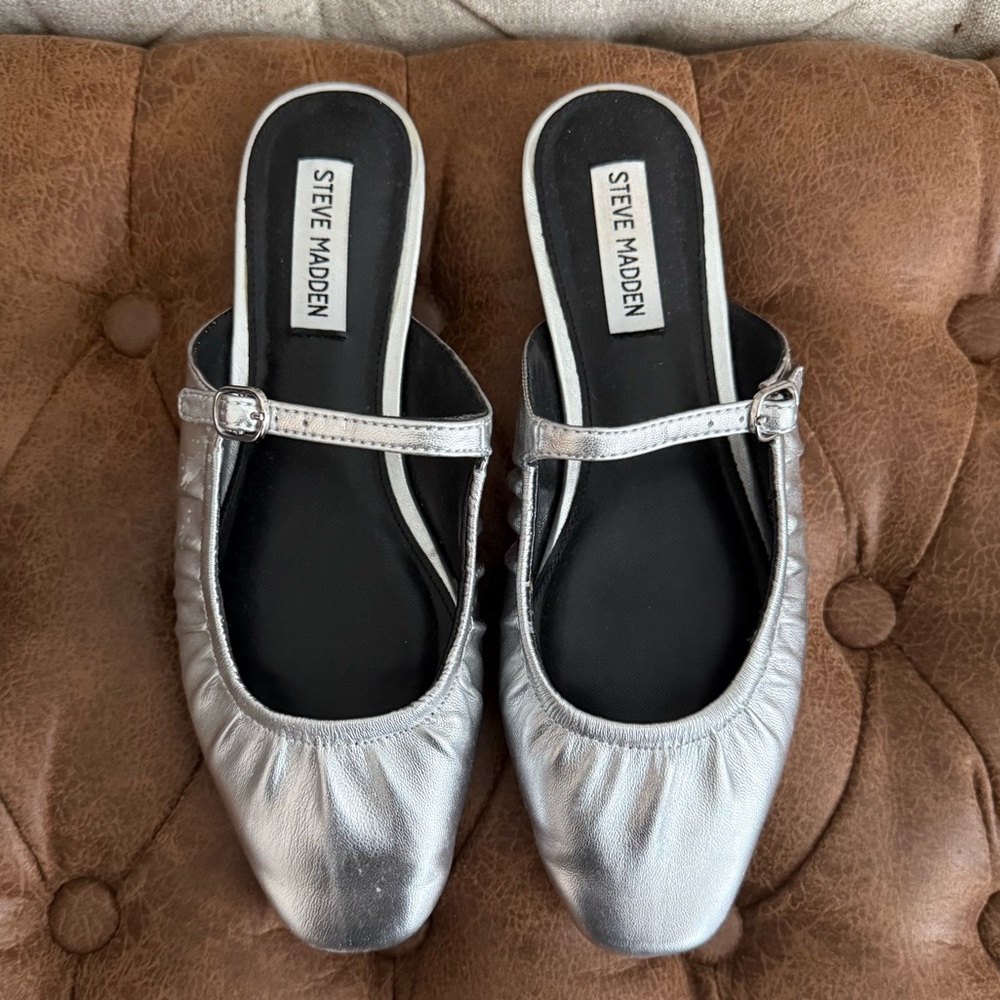 Steve Madden Metallic Silver Flats